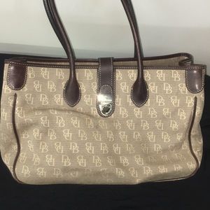 Dooney & Bourke purse